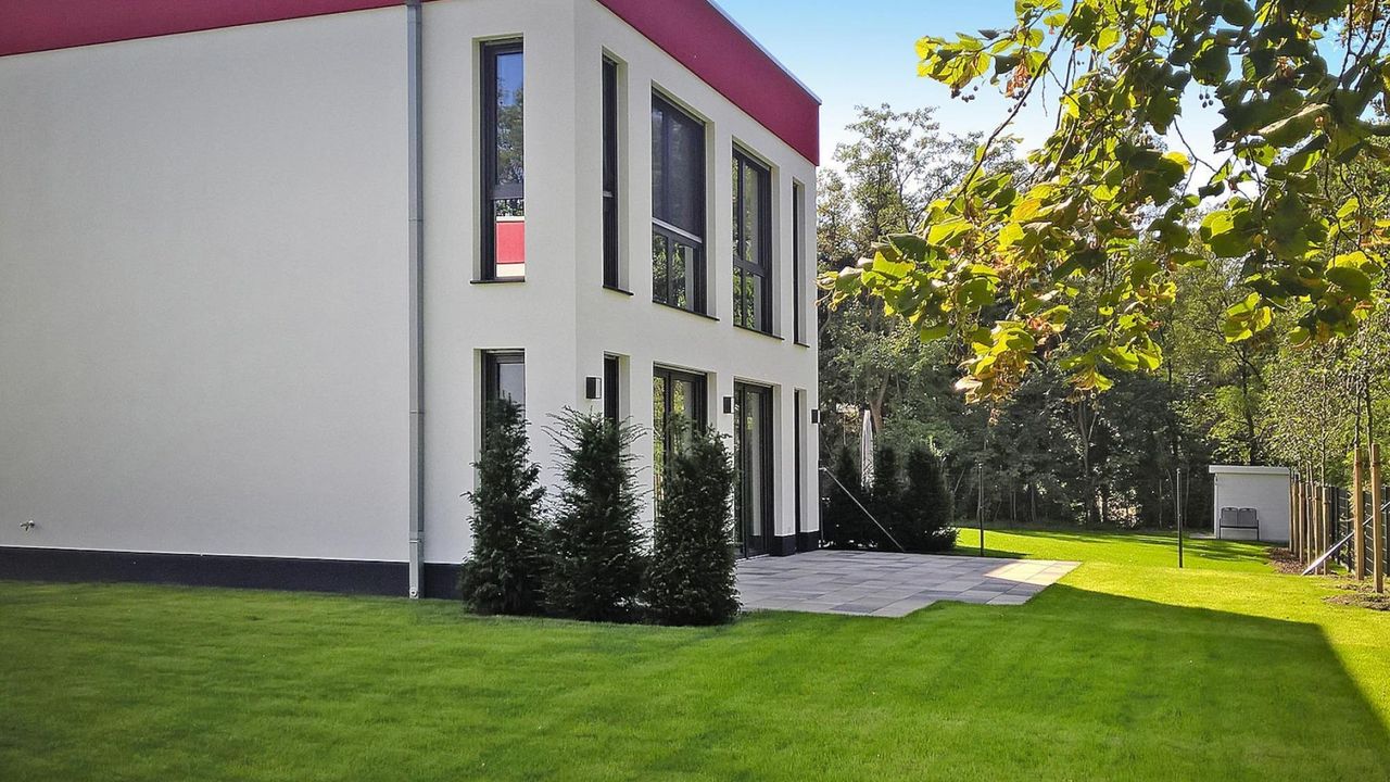 ExteriorSummer ExteriorSummer